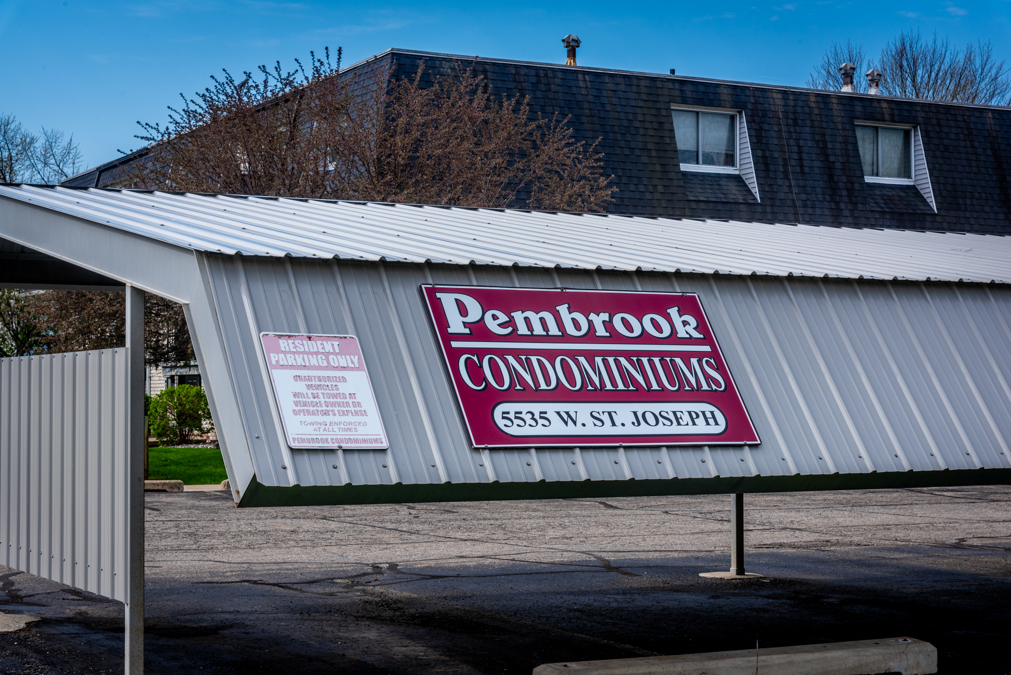 Pembrook sign